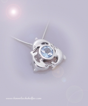 Delphine mit blauem Topas, Kettenanhänger aus 925er Sterling Silber - Lebensfreude